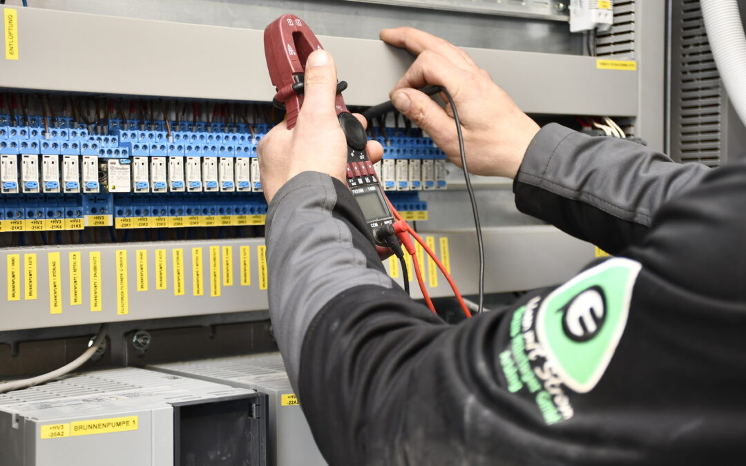 Elektrotechniker/in